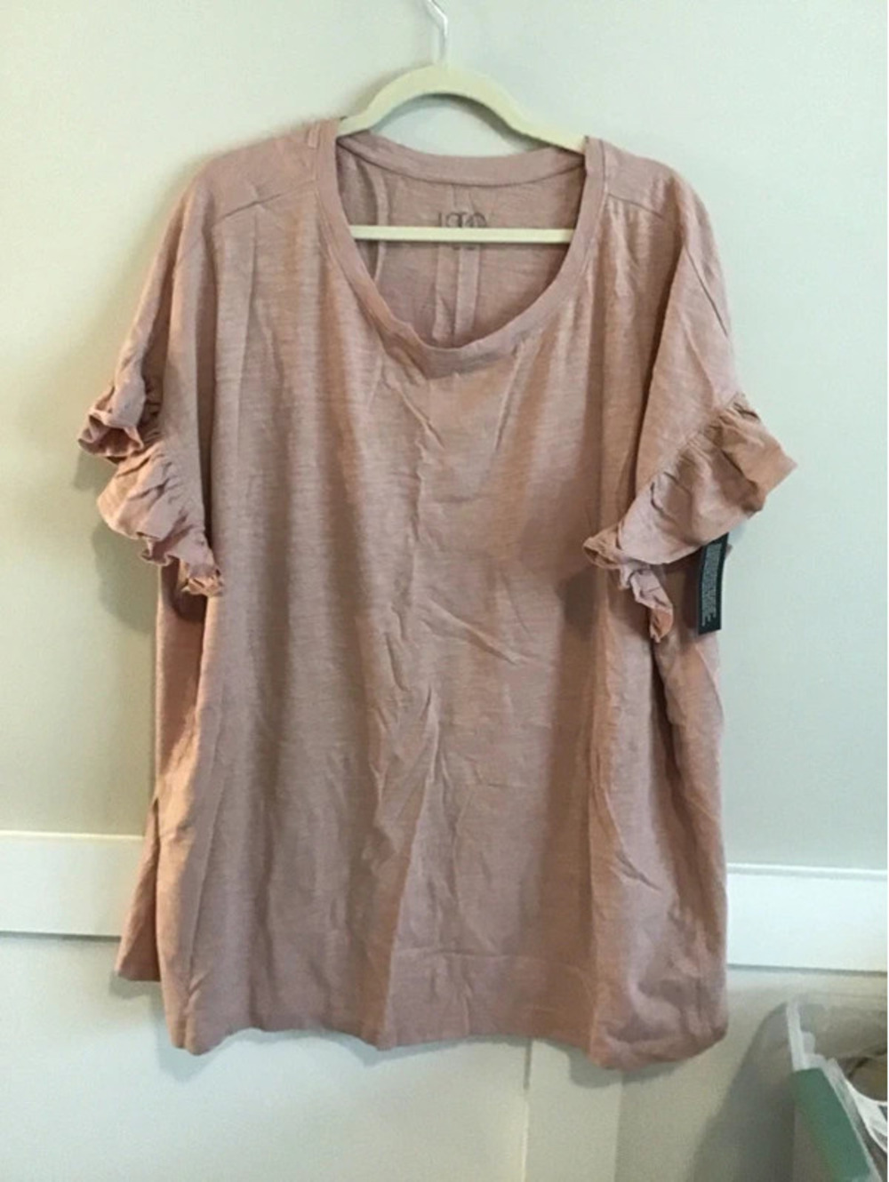 Logo by Lori Goldstein cotton ruffle sleeve, 1x. New top